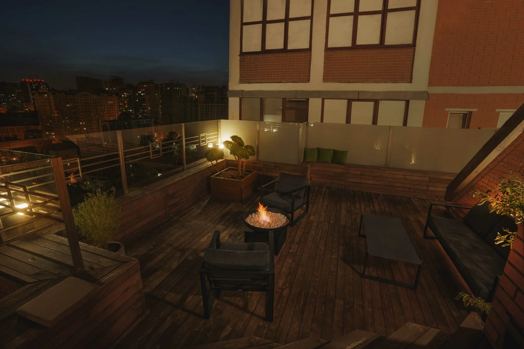 TERRACE 4