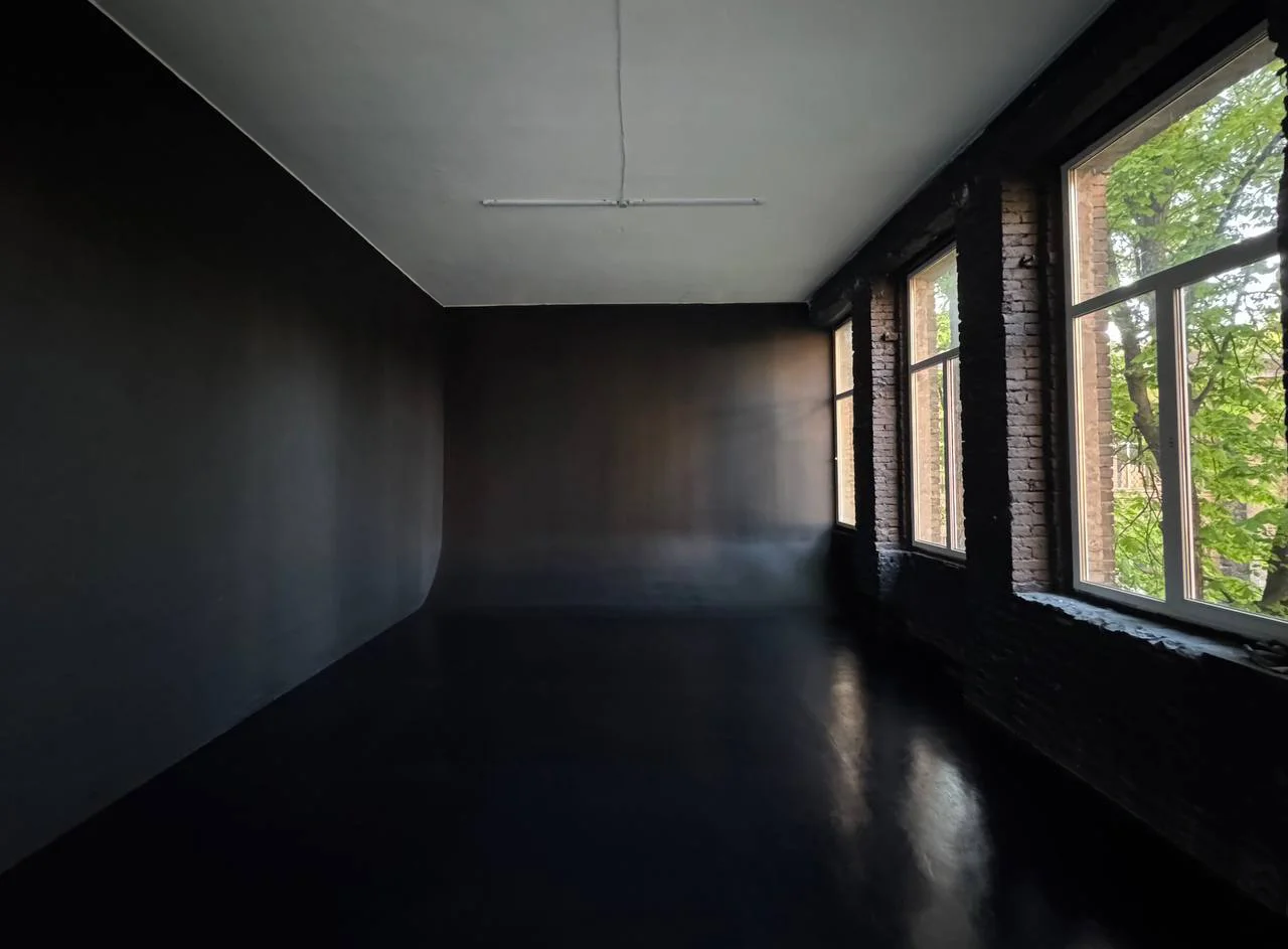 Чорна Циклорама 3