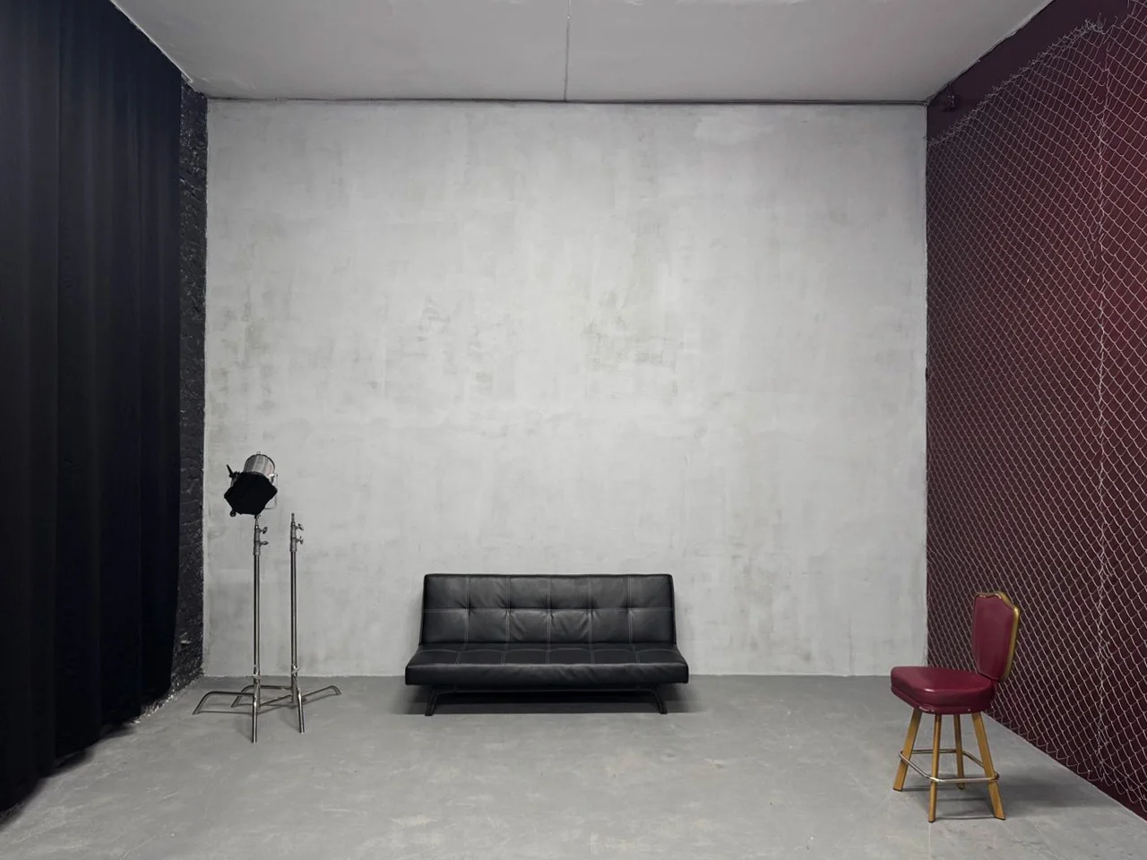 Чорна Циклорама 4