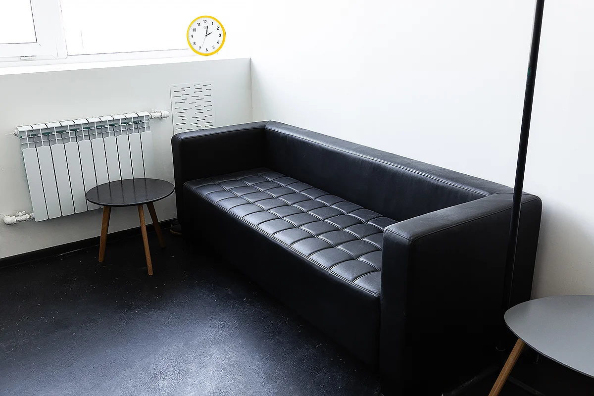 Make up & dress room 2